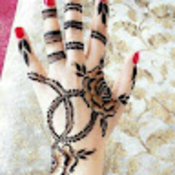 Meet your Posher, Ruby - Picture 1 of 1